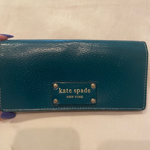 Kate Spade large Flap Wallet - Picture 1 of 4